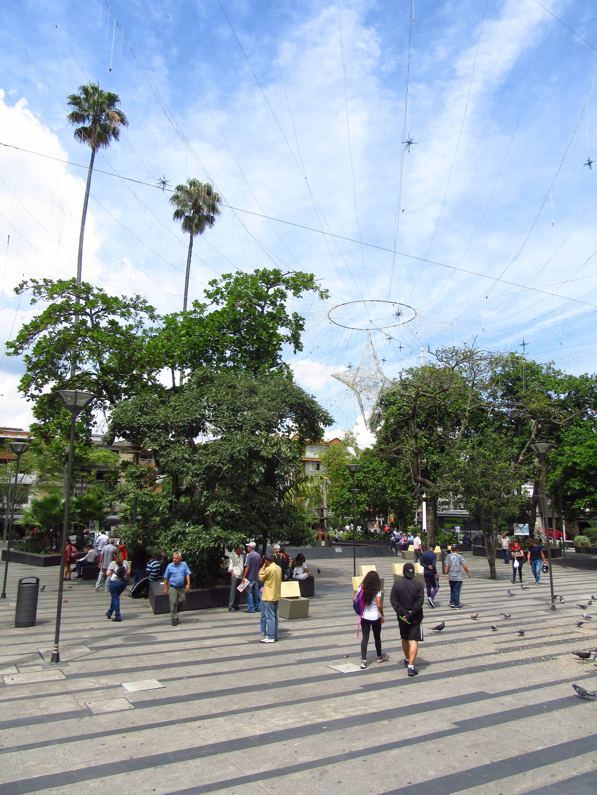 Parque Principal De Envigado - Marceliano Vélez Barreneche
